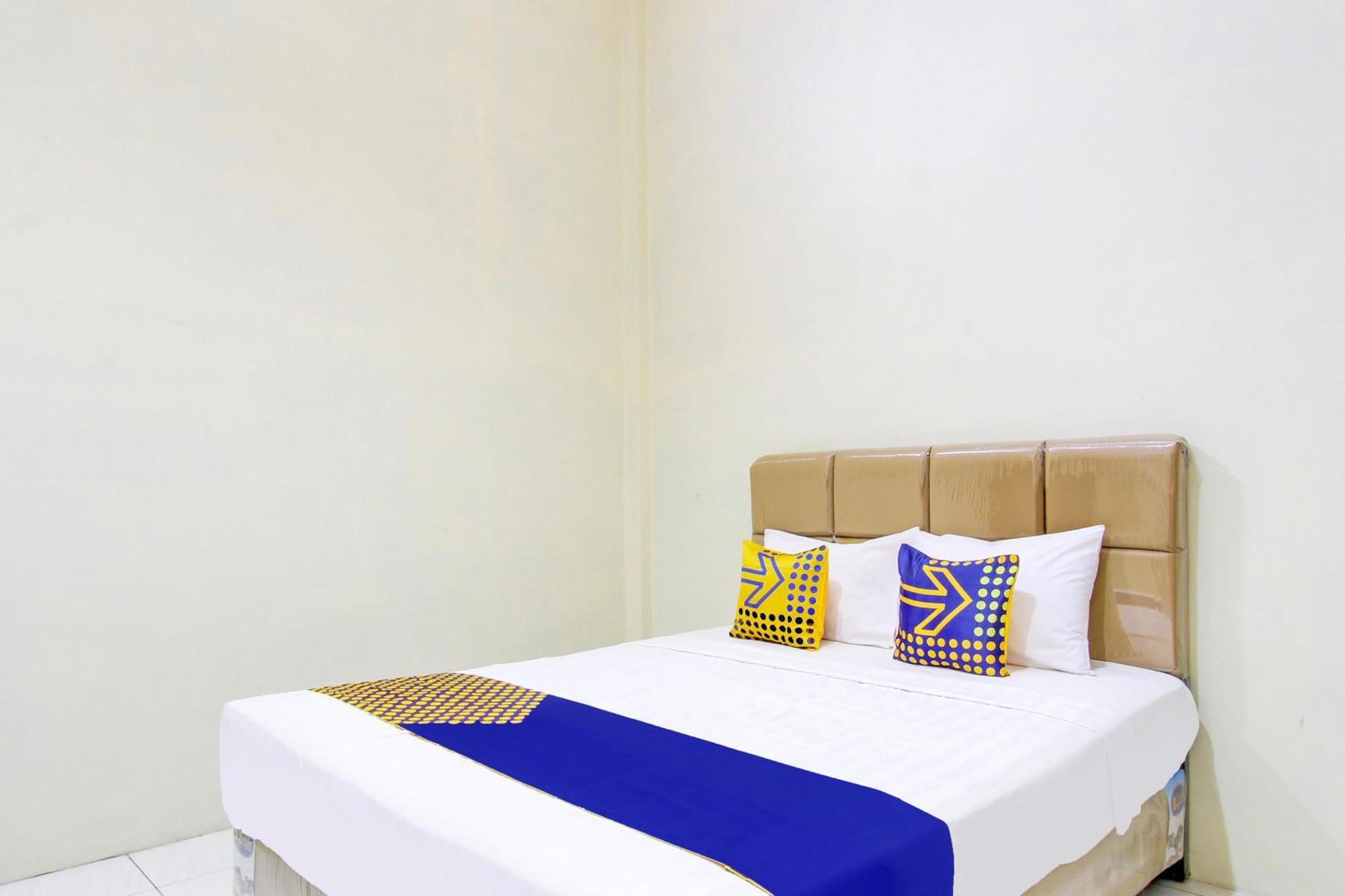 Spot On 93245 Guest House Mulia Dua Syariah Klaten Exterior photo
